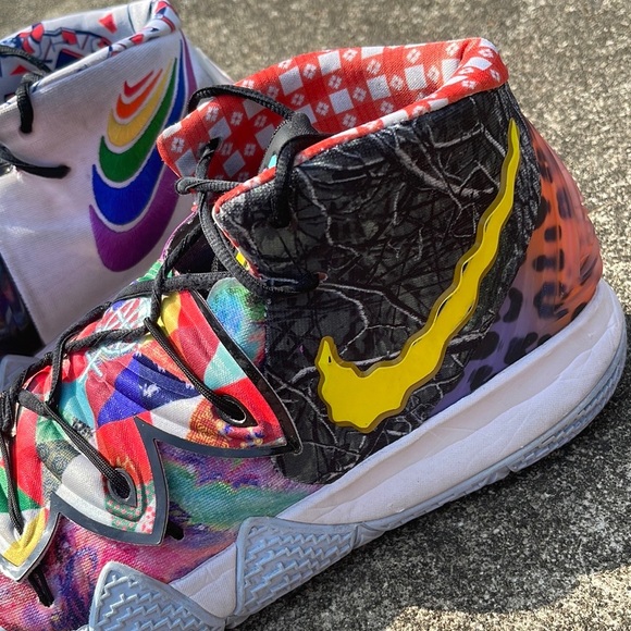 SOLD on eBay!!    Nike Kybrid S2 ‘Pineapple’ GS What the Kyrie Sneaker Size17 - Picture 9 of 16